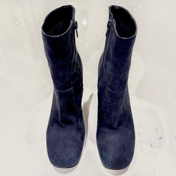 Guess Women's Blue Suede Stud Heeled Ankle Boots NWOT - Picture 7 of 12